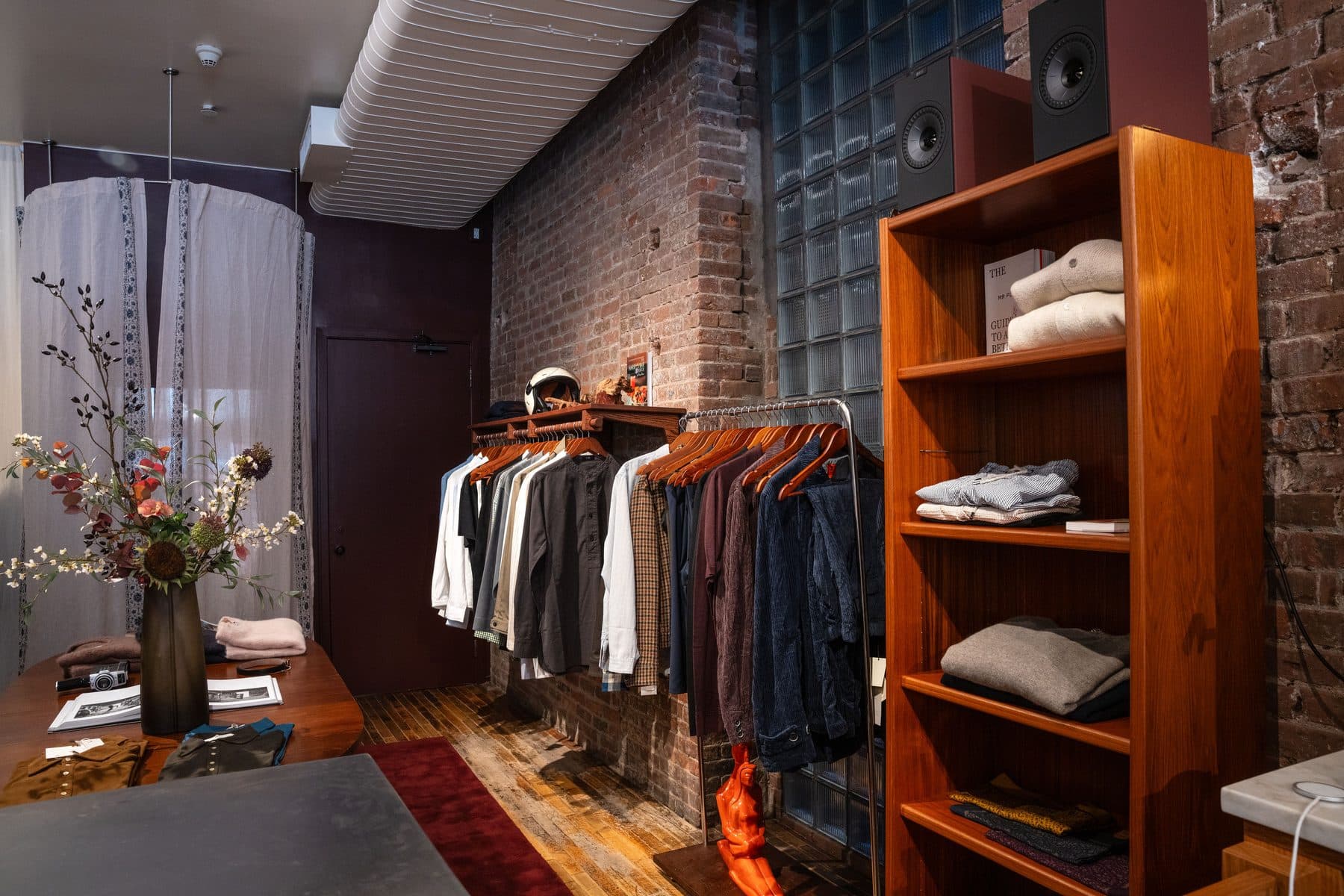 Racks and shelving at Fazenda